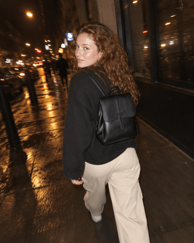 Casual Evening Style on City Steps example 4, output 2