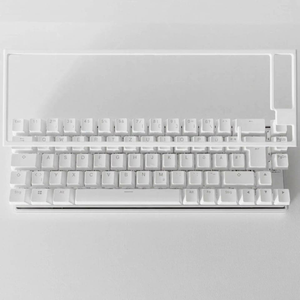 Exploded View of White Mechanical Keyboard example 11, output 2
